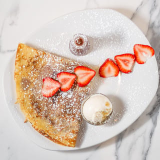 Strawberry Cheesecake Crêpe